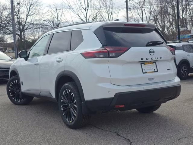 2026 Everest White Pearl Tricoat Nissan Rogue Dark Armor AWD SUV