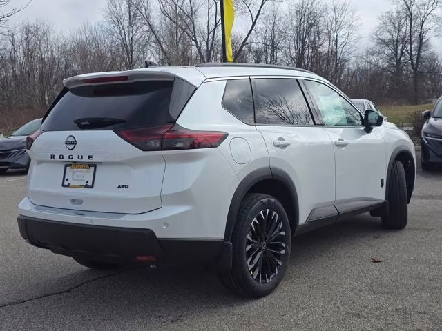 2026 Everest White Pearl Tricoat Nissan Rogue Dark Armor AWD SUV