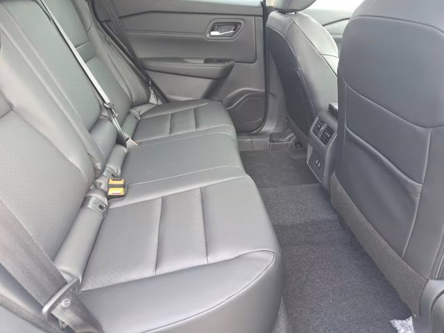 2026 Everest White Pearl Tricoat Nissan Rogue Dark Armor AWD SUV