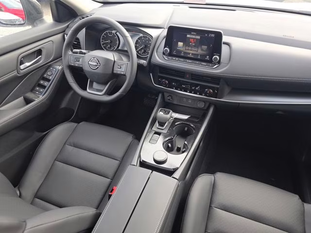 2026 Everest White Pearl Tricoat Nissan Rogue Dark Armor AWD SUV