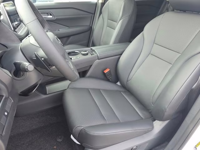 2026 Everest White Pearl Tricoat Nissan Rogue Dark Armor AWD SUV