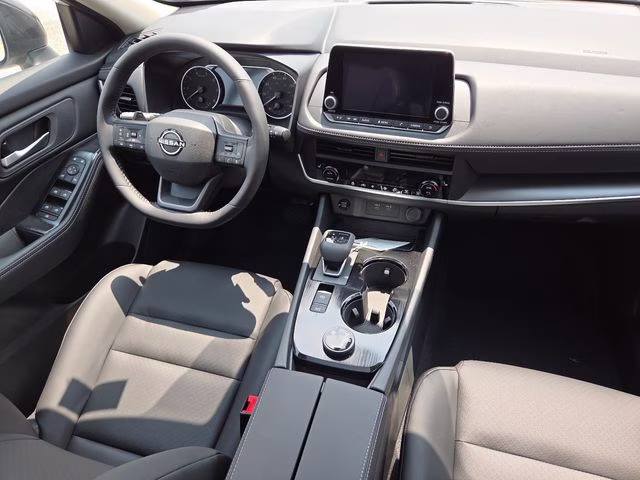 2026 Everest White Pearl Tricoat Nissan Rogue Dark Armor AWD SUV