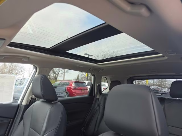 2026 Everest White Pearl Tricoat Nissan Rogue Dark Armor AWD SUV