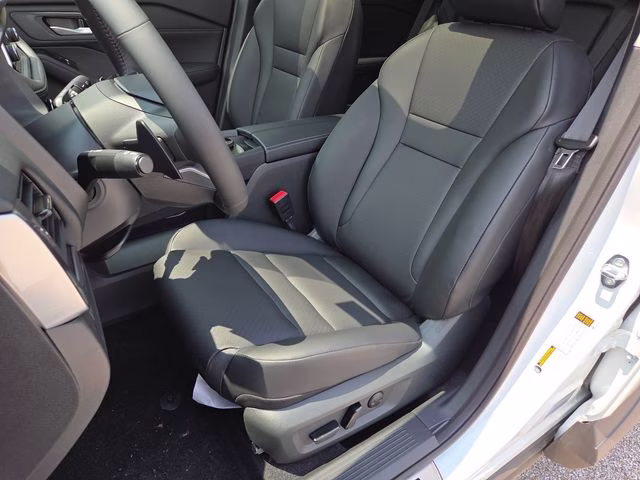 2026 Everest White Pearl Tricoat Nissan Rogue Dark Armor AWD SUV