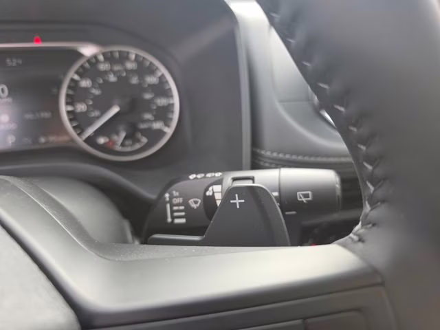 2026 Everest White Pearl Tricoat Nissan Rogue Dark Armor AWD SUV