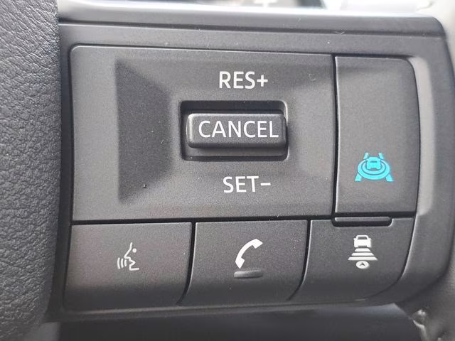 2026 Everest White Pearl Tricoat Nissan Rogue SV AWD SUV