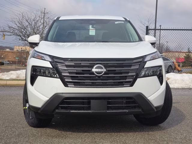 2026 Everest White Pearl Tricoat Nissan Rogue SV AWD SUV