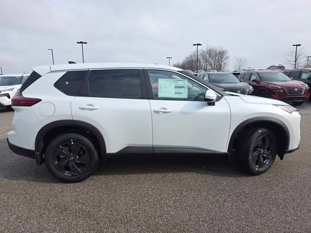 2026 Everest White Pearl Tricoat Nissan Rogue SV AWD SUV
