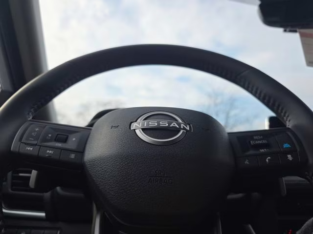 2026 Everest White Pearl Tricoat Nissan Rogue SV AWD SUV