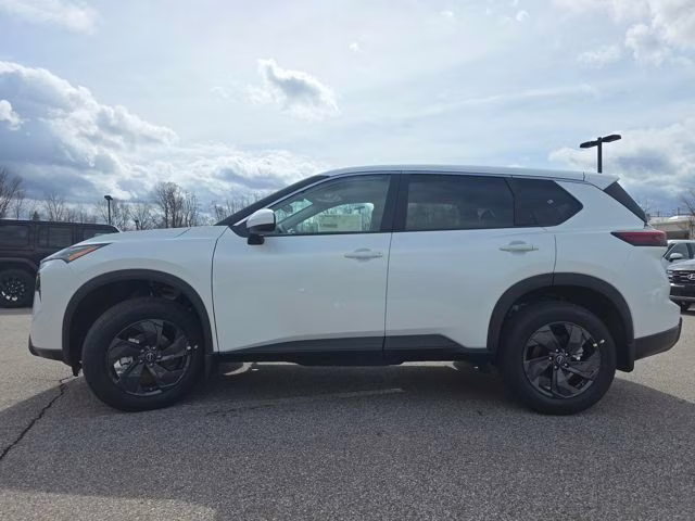 2026 Everest White Pearl Tricoat Nissan Rogue SV AWD SUV