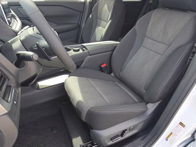 2026 Everest White Pearl Tricoat Nissan Rogue SV AWD SUV