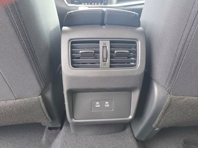2026 Everest White Pearl Tricoat Nissan Rogue SV AWD SUV