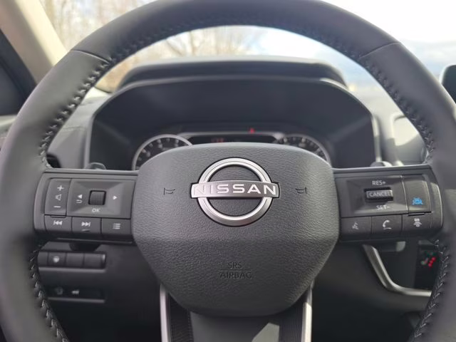 2026 Everest White Pearl Tricoat Nissan Rogue SV AWD SUV