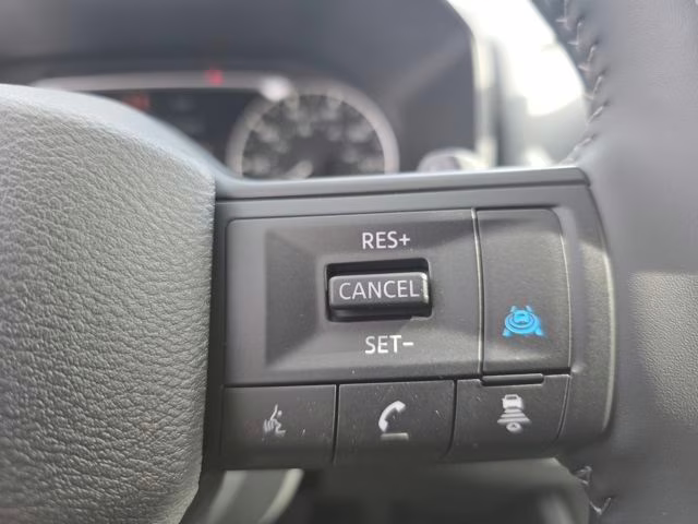 2026 Everest White Pearl Tricoat Nissan Rogue SV AWD SUV