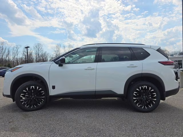 2026 Everest White Pearl Tricoat Nissan Rogue Dark Armor AWD SUV
