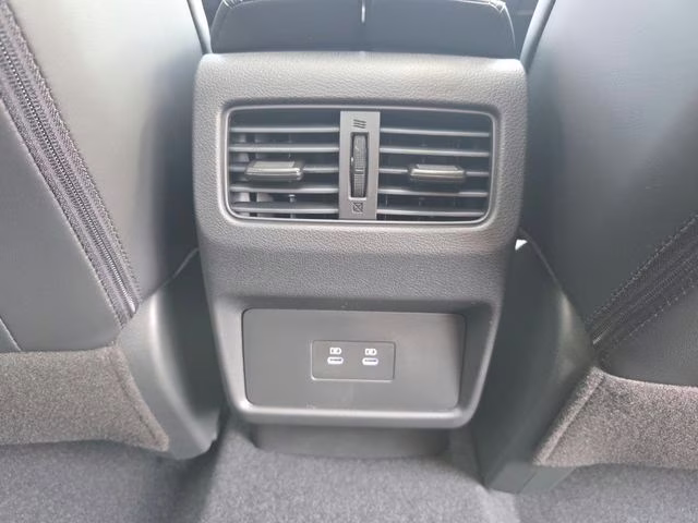 2026 Everest White Pearl Tricoat Nissan Rogue Dark Armor AWD SUV