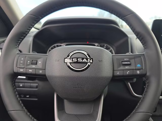 2026 Everest White Pearl Tricoat Nissan Rogue Dark Armor AWD SUV
