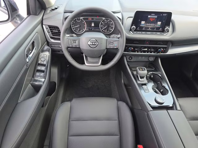 2026 Everest White Pearl Tricoat Nissan Rogue Dark Armor AWD SUV