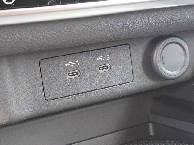 2026 Everest White Pearl Tricoat Nissan Rogue Dark Armor AWD SUV