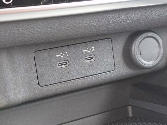 2026 Everest White Pearl Tricoat Nissan Rogue Dark Armor AWD SUV