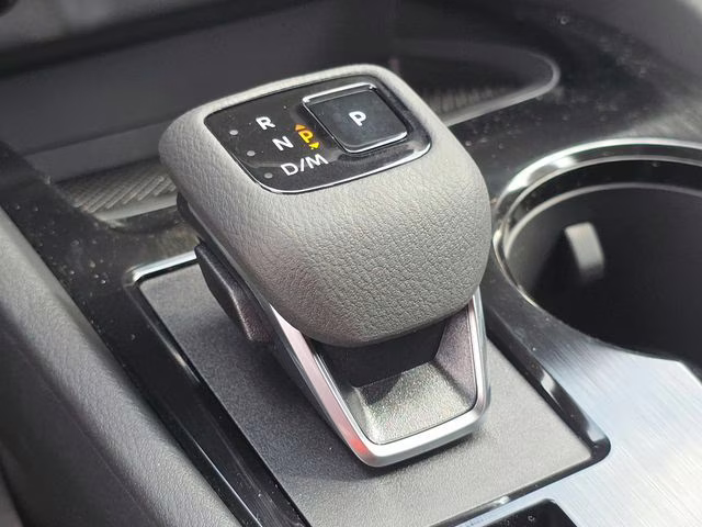2026 Everest White Pearl Tricoat Nissan Rogue Dark Armor AWD SUV