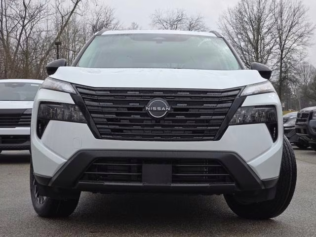 2026 Everest White Pearl Tricoat Nissan Rogue Dark Armor AWD SUV