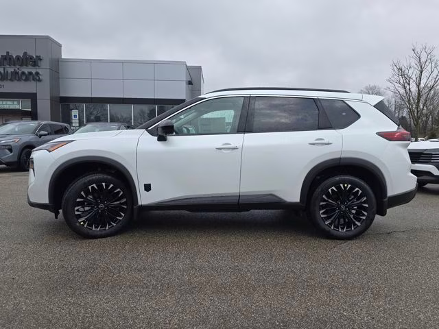 2026 Everest White Pearl Tricoat Nissan Rogue Dark Armor AWD SUV
