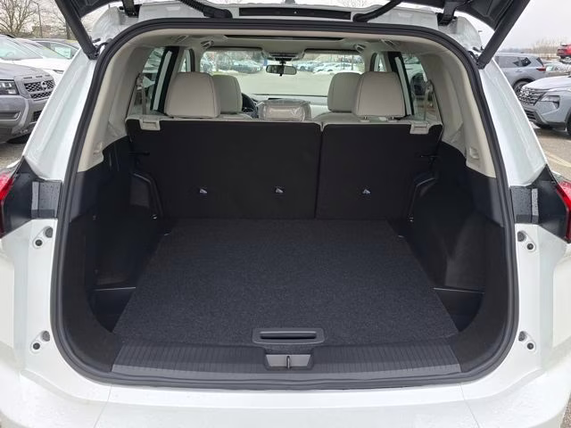 2026 Everest White Pearl Tricoat Nissan Rogue Dark Armor AWD SUV