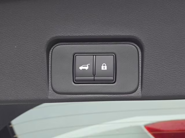 2026 Everest White Pearl Tricoat Nissan Rogue Dark Armor AWD SUV