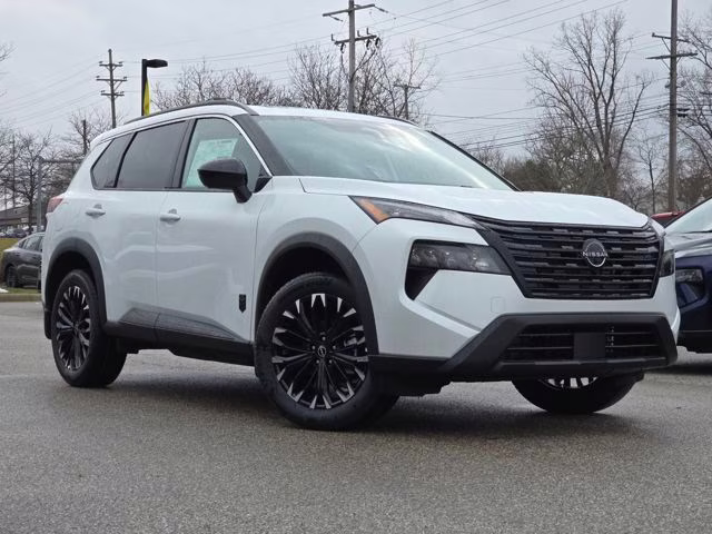 2026 Everest White Pearl Tricoat Nissan Rogue Dark Armor AWD SUV