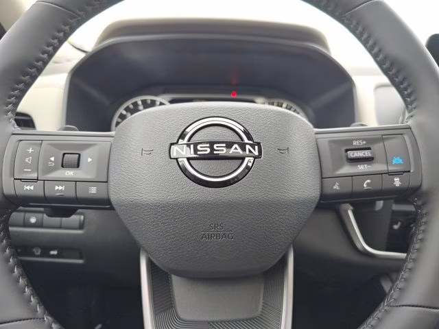 2026 Everest White Pearl Tricoat Nissan Rogue Dark Armor AWD SUV