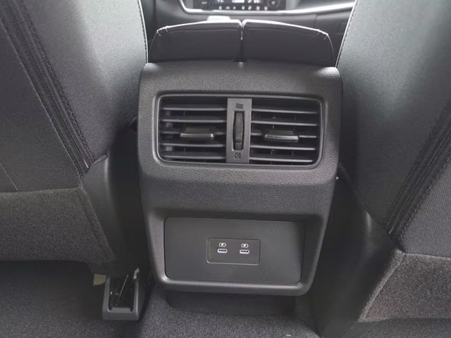 2026 Everest White Pearl Tricoat Nissan Rogue SV AWD SUV