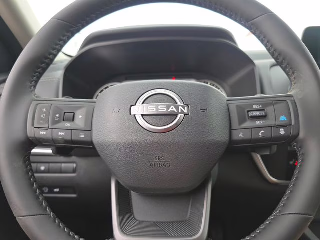 2026 Everest White Pearl Tricoat Nissan Rogue SV AWD SUV
