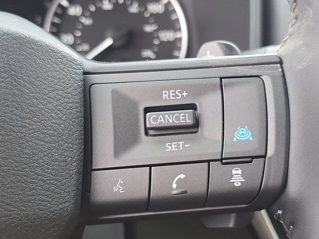 2026 Everest White Pearl Tricoat Nissan Rogue SV AWD SUV