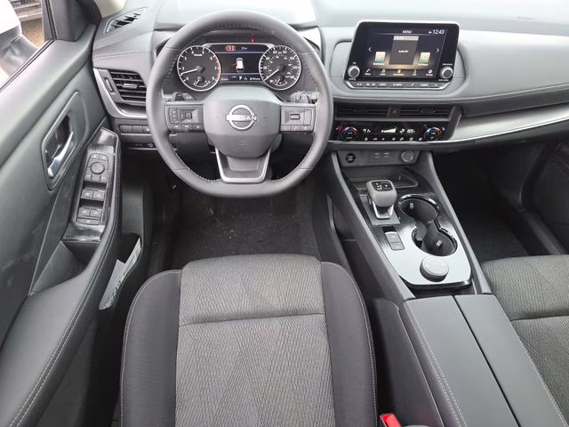 2026 Everest White Pearl Tricoat Nissan Rogue SV AWD SUV