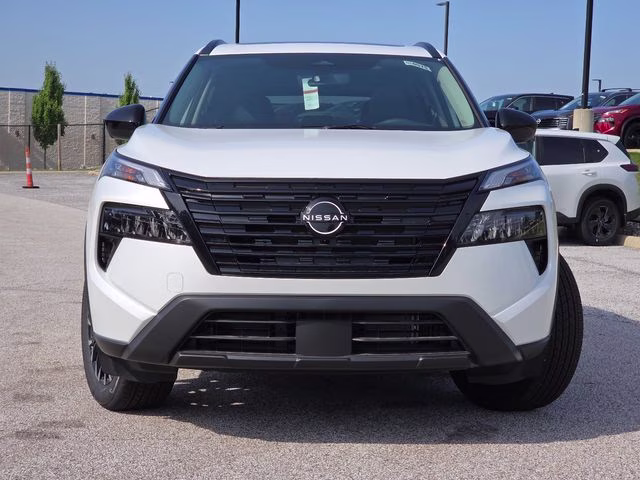 2026 Everest White Pearl Tricoat Nissan Rogue Dark Armor AWD SUV