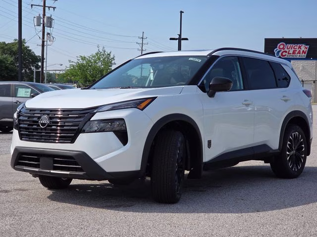2026 Everest White Pearl Tricoat Nissan Rogue Dark Armor AWD SUV