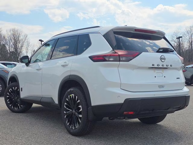 2026 Everest White Pearl Tricoat Nissan Rogue Dark Armor AWD SUV
