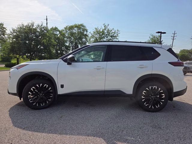 2026 Everest White Pearl Tricoat Nissan Rogue Dark Armor AWD SUV
