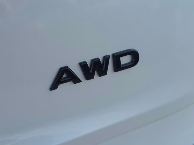 2026 Everest White Pearl Tricoat Nissan Rogue Dark Armor AWD SUV