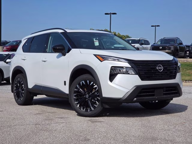 2026 Everest White Pearl Tricoat Nissan Rogue Dark Armor AWD SUV