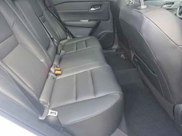 2026 Everest White Pearl Tricoat Nissan Rogue Dark Armor AWD SUV