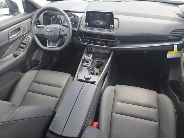 2026 Everest White Pearl Tricoat Nissan Rogue Dark Armor AWD SUV