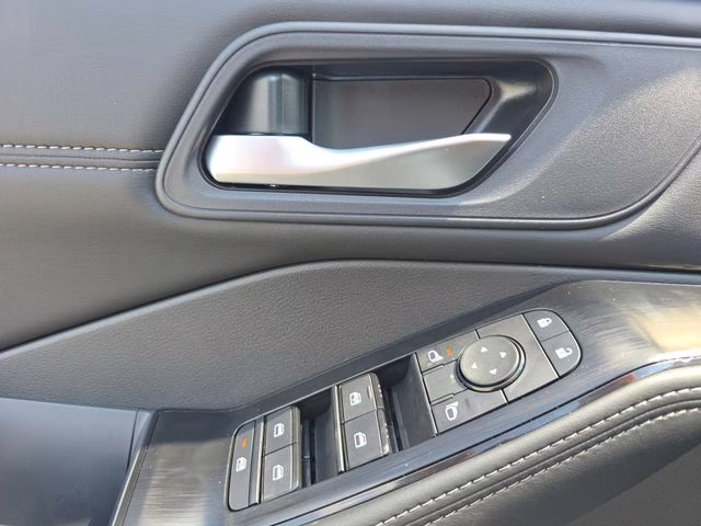 2026 Everest White Pearl Tricoat Nissan Rogue Dark Armor AWD SUV