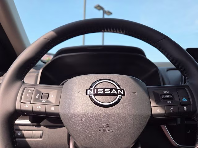 2026 Everest White Pearl Tricoat Nissan Rogue Dark Armor AWD SUV