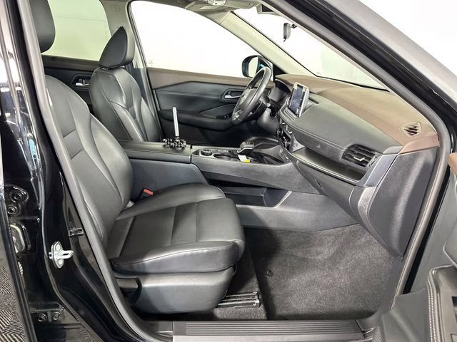 2023 Super Black Nissan Rogue SV AWD SUV