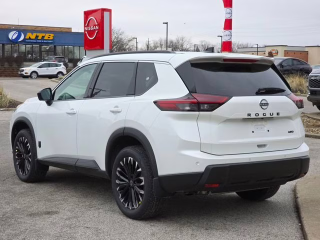 2026 Everest White Pearl Tricoat Nissan Rogue Dark Armor AWD SUV