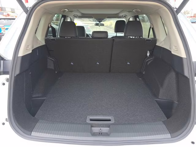 2026 Everest White Pearl Tricoat Nissan Rogue Dark Armor AWD SUV