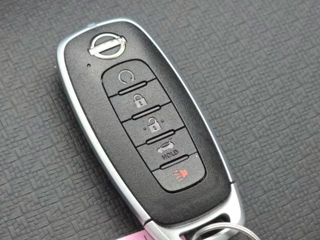 2026 Everest White Pearl Tricoat Nissan Rogue Dark Armor AWD SUV