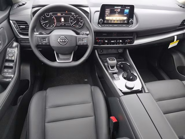 2026 Everest White Pearl Tricoat Nissan Rogue Dark Armor AWD SUV
